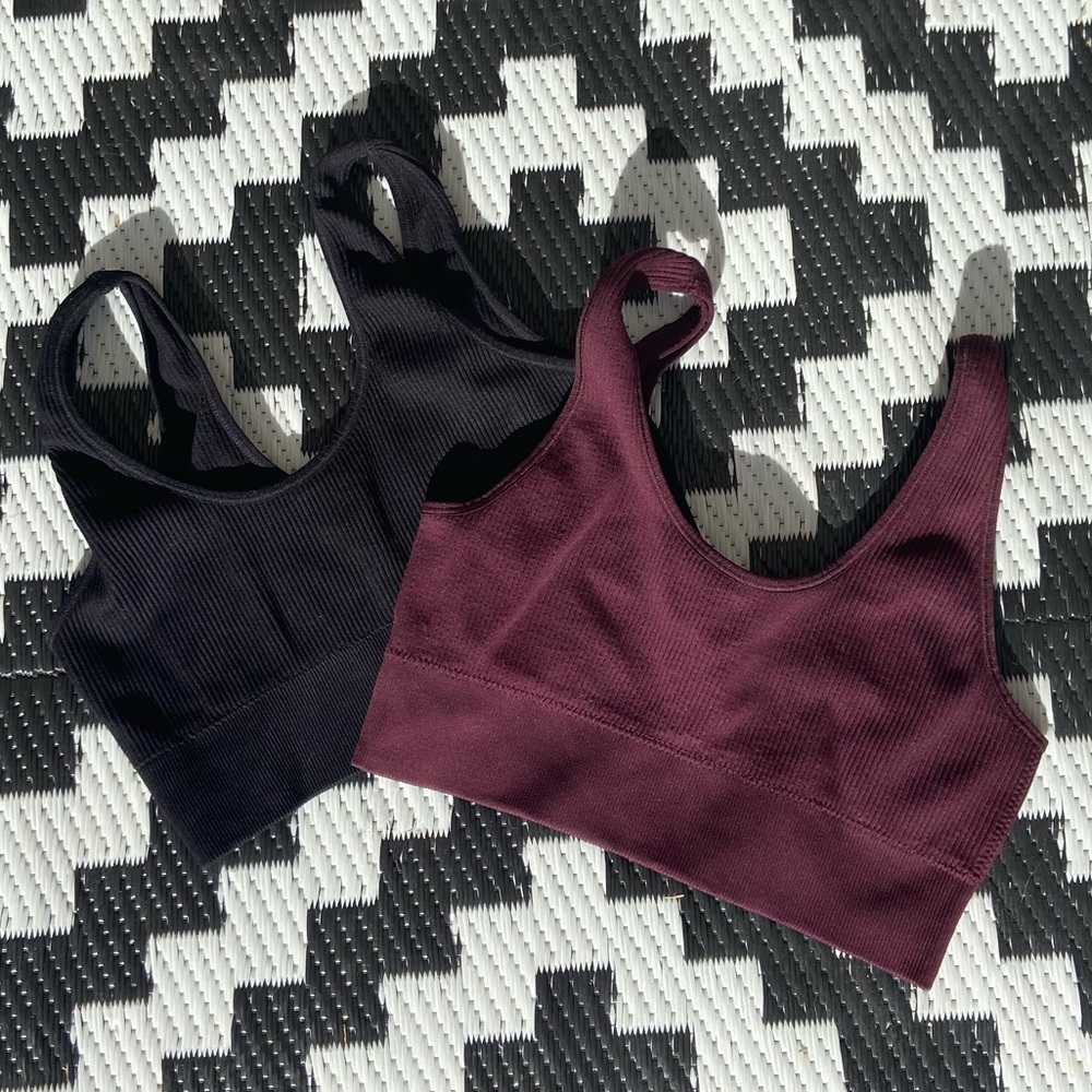 2 Aerie Chill Play Move Scoop Neck Sports Bras